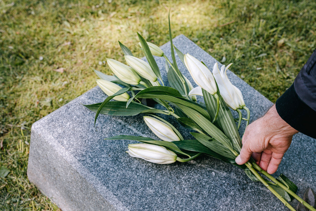 Sympathy & Funeral Flowers: A Guide to What to Send