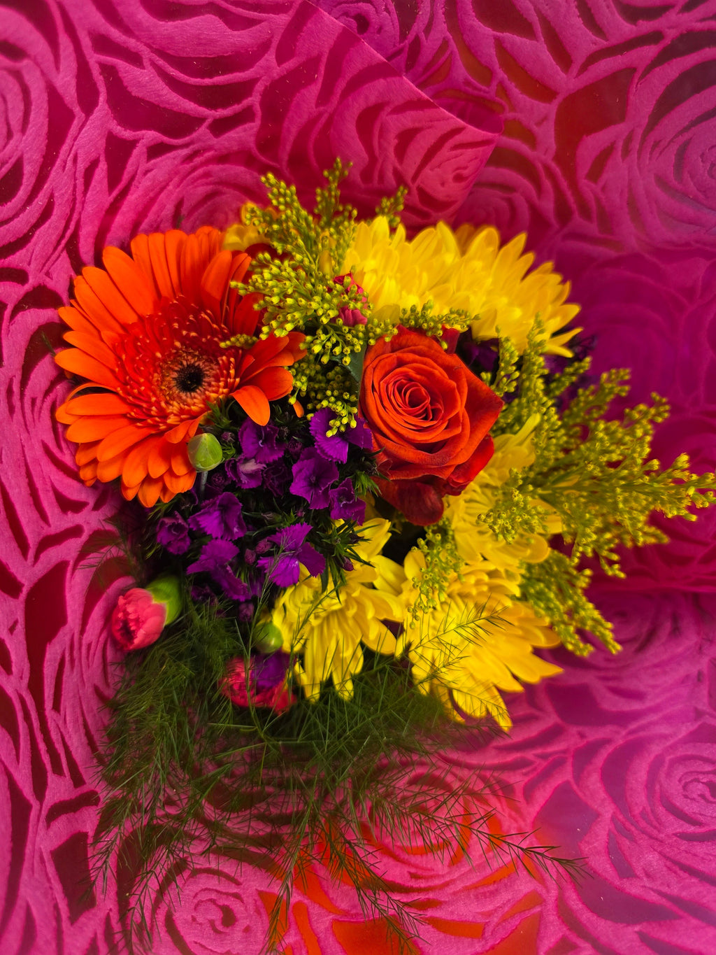 Designer’s Choice Cut Flower Bouquet - Vase NOT Included