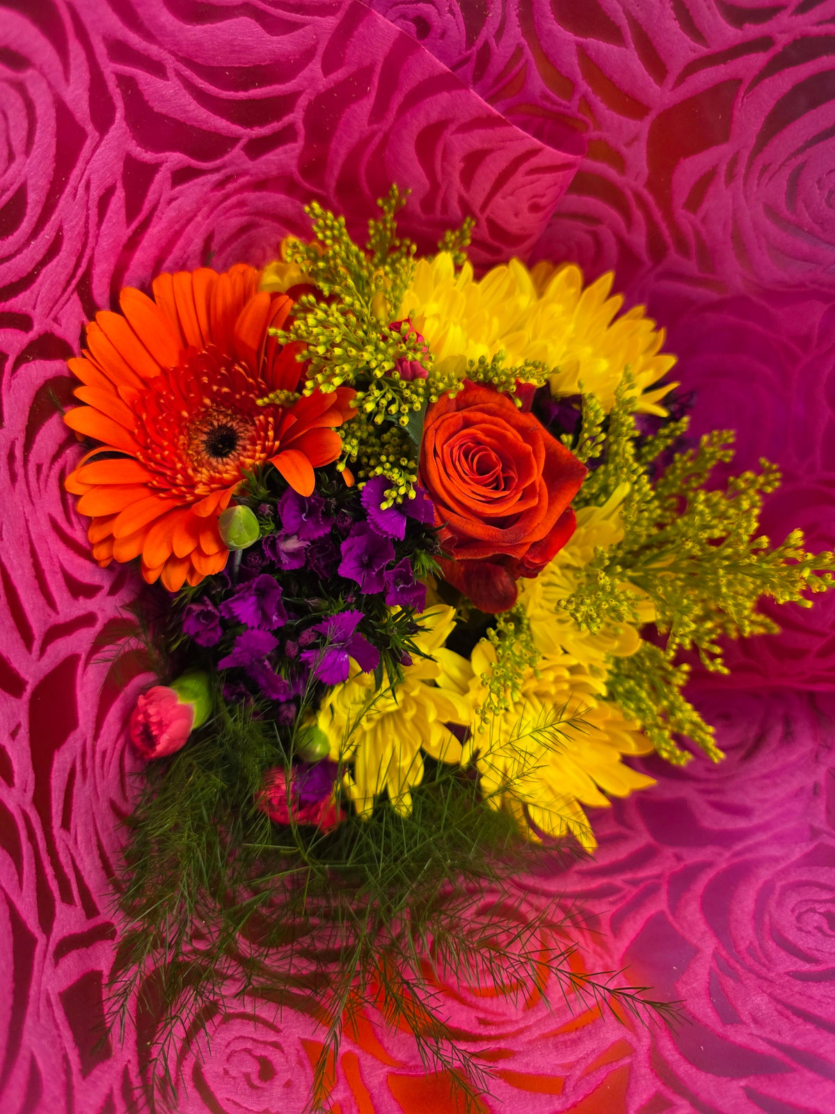 Designer’s Choice Cut Flower Bouquet - Vase NOT Included