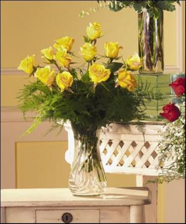 Yellow Rose Vase T30 3 Bunches Flower Co